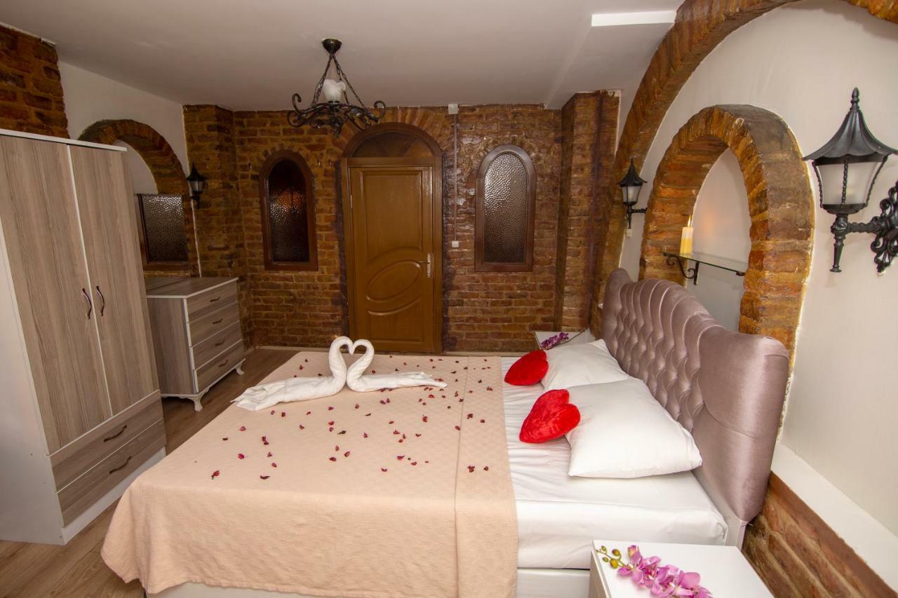 Desina Deluxe Apart Istanbul Exterior photo
